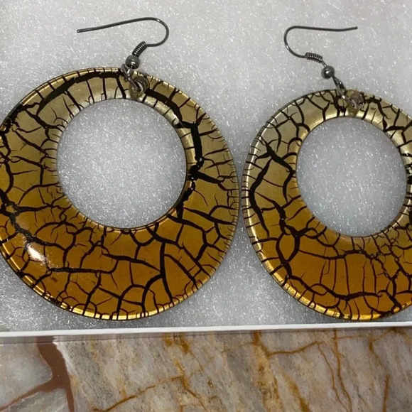 Beautiful Sparkly Crystal Earrings round hoop - Picture 3 of 3